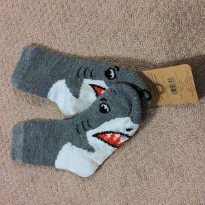 Cozy Cabin Shark 🦈 Slippers (Aloe Infused) Youth Size 10K - 4 NWT
